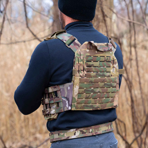 Plate carrier package multicam lifestyle back view
